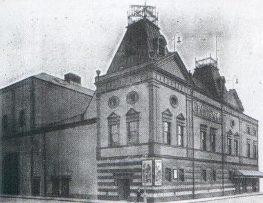 Exterior of the theatre from 1900